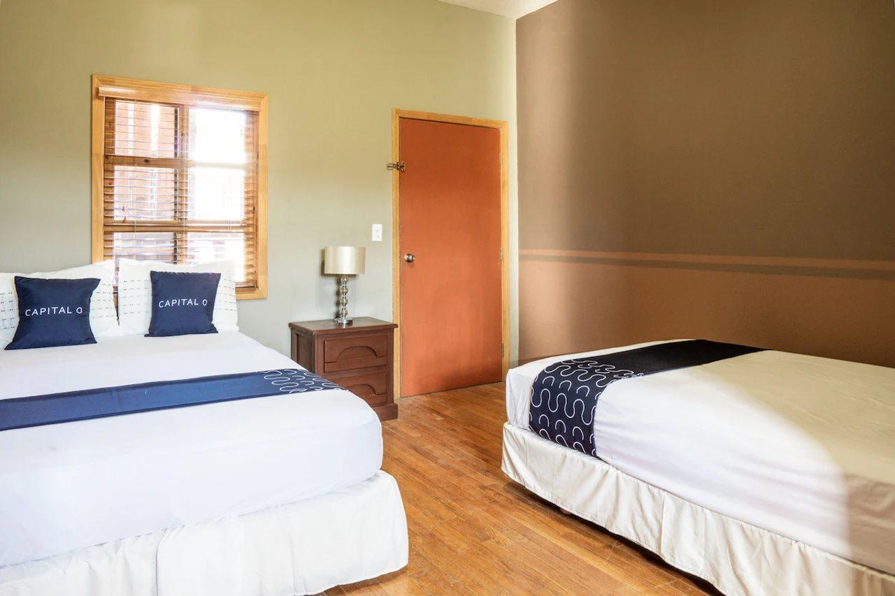 Capital O Hotel Villa Azura テカテ エクステリア 写真